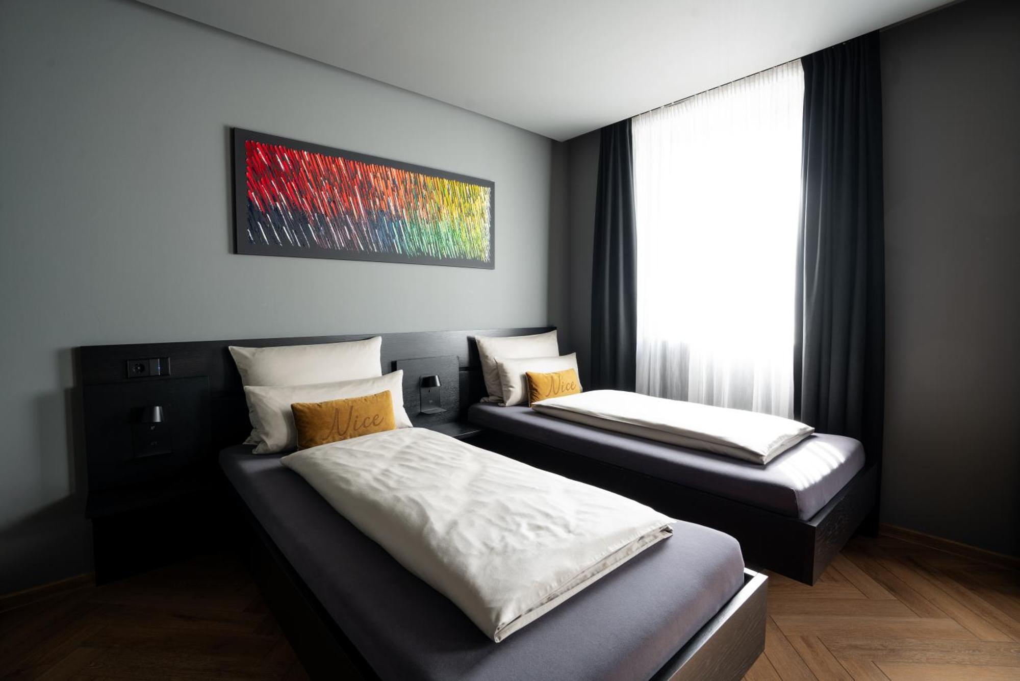 Hotel Nice Laupheim Exterior foto